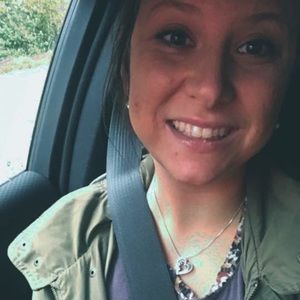 Meet your Posher, Moira